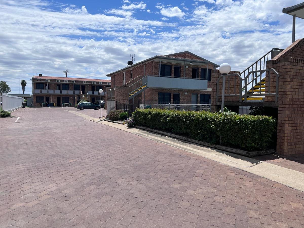Spa Village Travel Inn Moree Exteriör bild