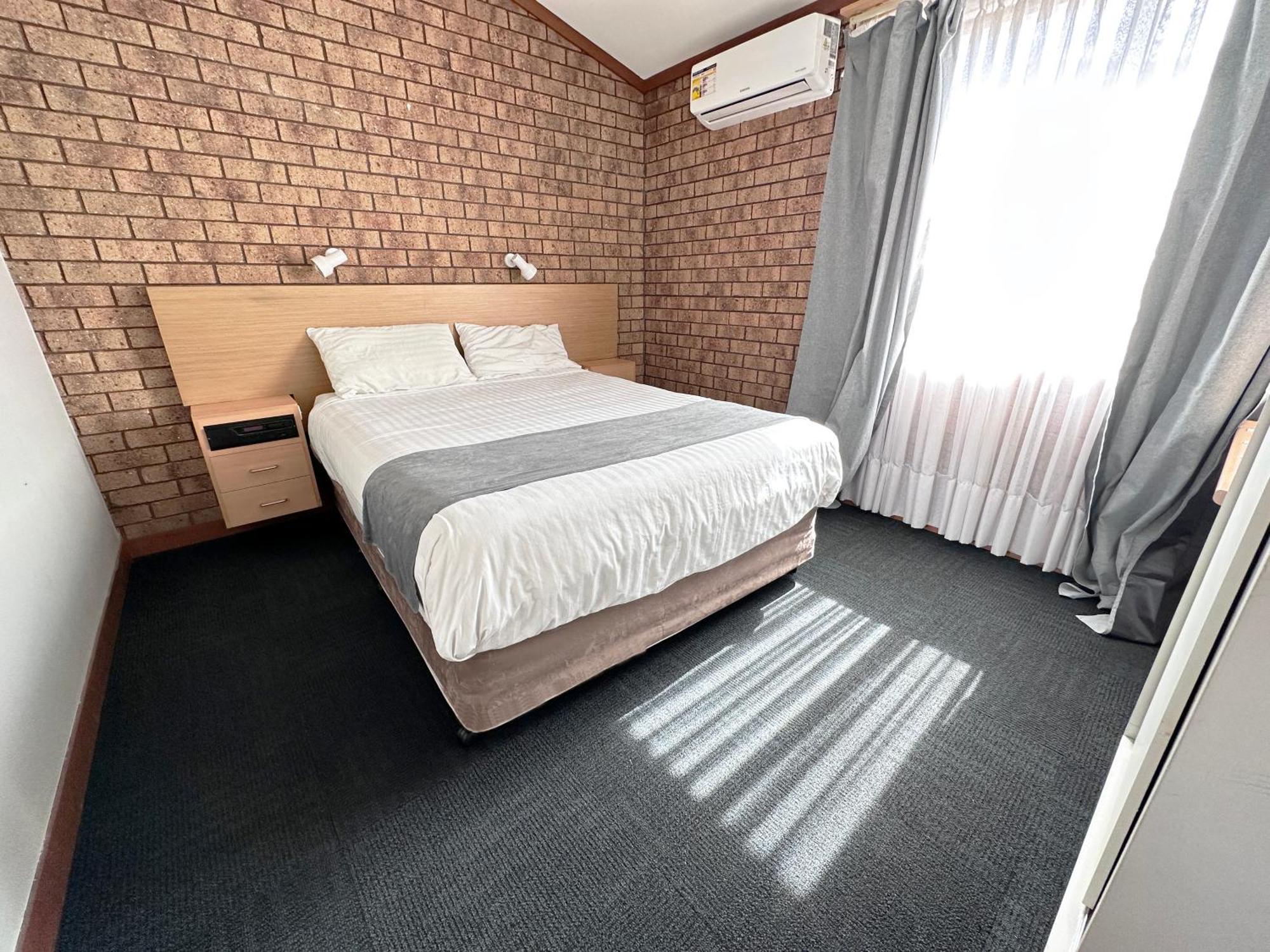 Spa Village Travel Inn Moree Rum bild